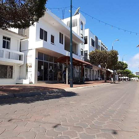 Historico Hostal Elizabeth Puerto Ayora  Ngoại thất bức ảnh