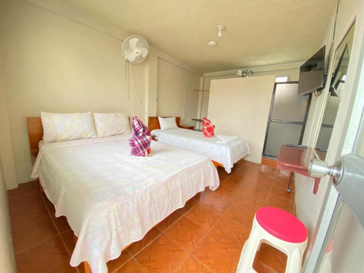 Historico Hostal Elizabeth Puerto Ayora  Ngoại thất bức ảnh