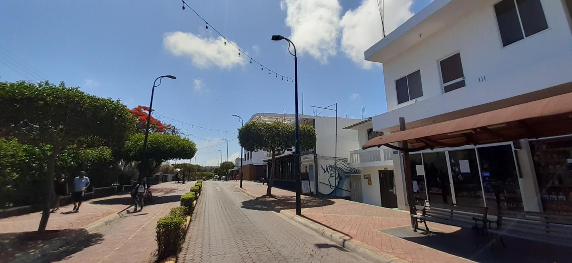 Historico Hostal Elizabeth Puerto Ayora  Ngoại thất bức ảnh